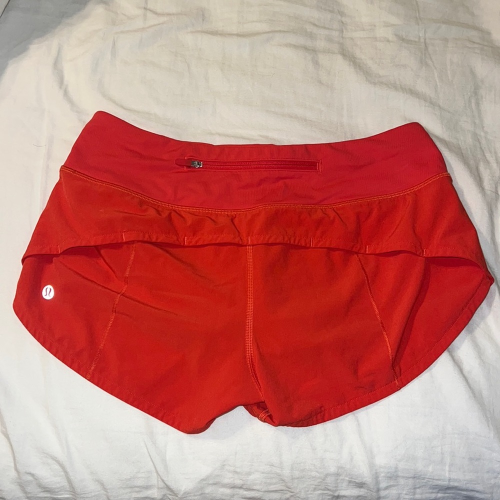 Lululemon speed up shorts bright red size 4, 2.5 inch